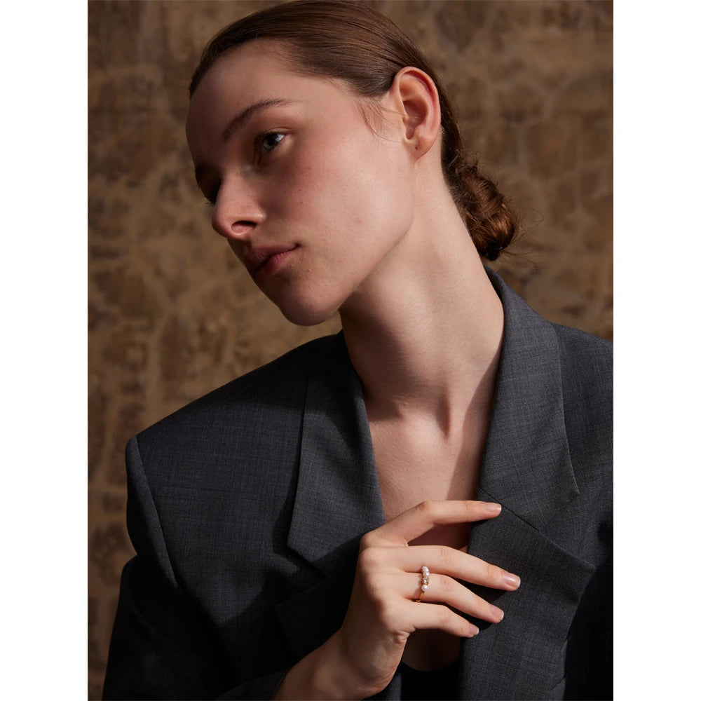 Yhpup elegante anel de zircônia com pérolas naturais para mulheres, aço inoxidável, temperamento dourado, chique, moda, joias à prova d'água