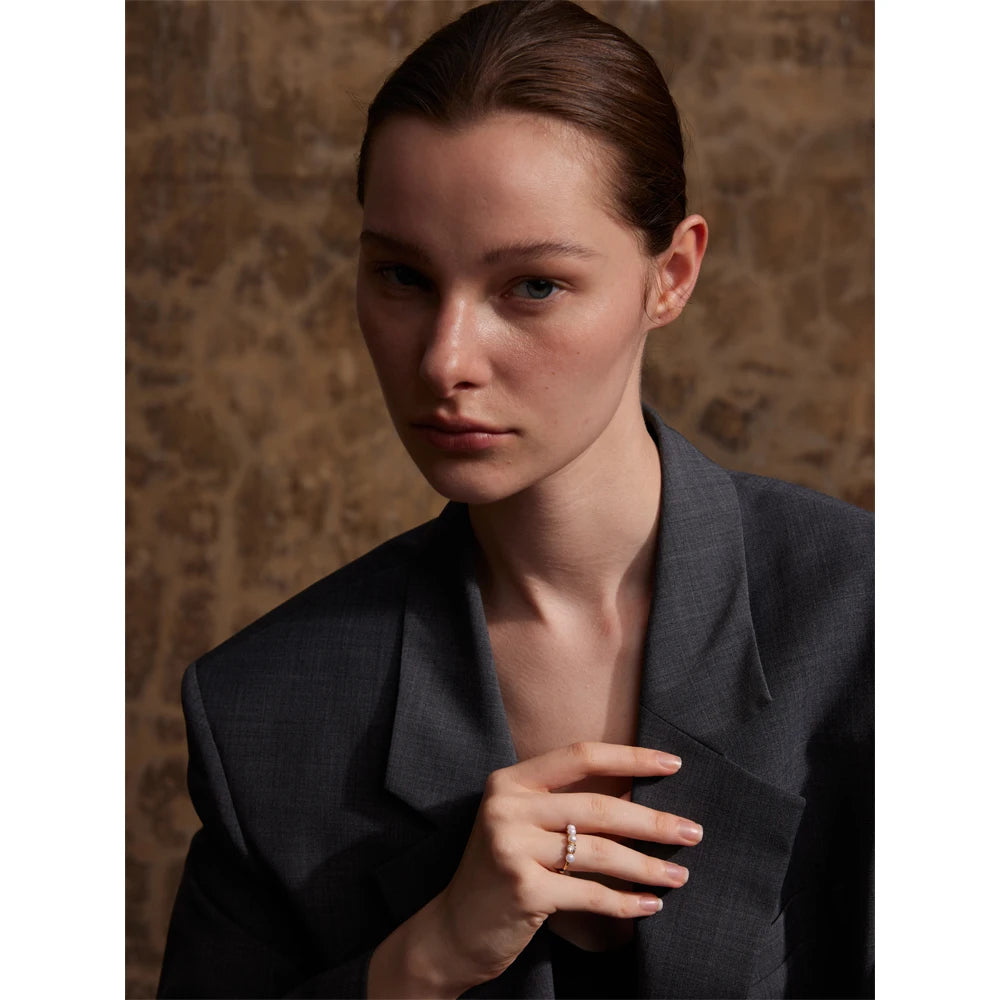 Yhpup elegante anel de zircônia com pérolas naturais para mulheres, aço inoxidável, temperamento dourado, chique, moda, joias à prova d'água