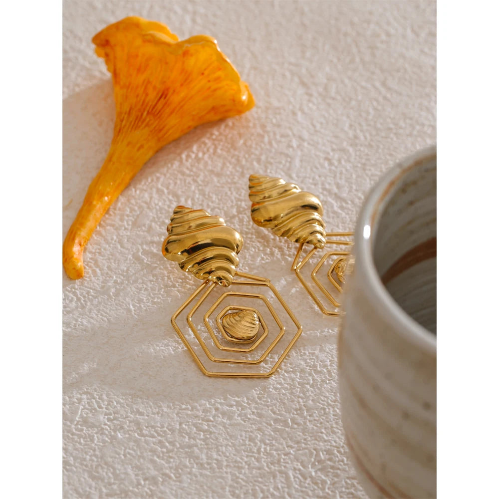 Yhpup elegante design exclusivo de aço inoxidável concha oca brincos 18k banhado a ouro estilo oceano joias diárias