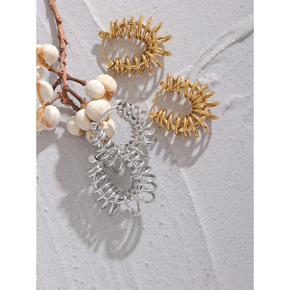 Yhpup brincos de argola redondos ocos geométricos incomuns, à prova d'água, de aço inoxidável, enrolamento de metal, novas joias para mulheres