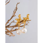 Yhpup-Brincos de aço inoxidável com pérolas imitadas para mulheres, flor impermeável, acessórios elegantes para joias, moda coreana, novo