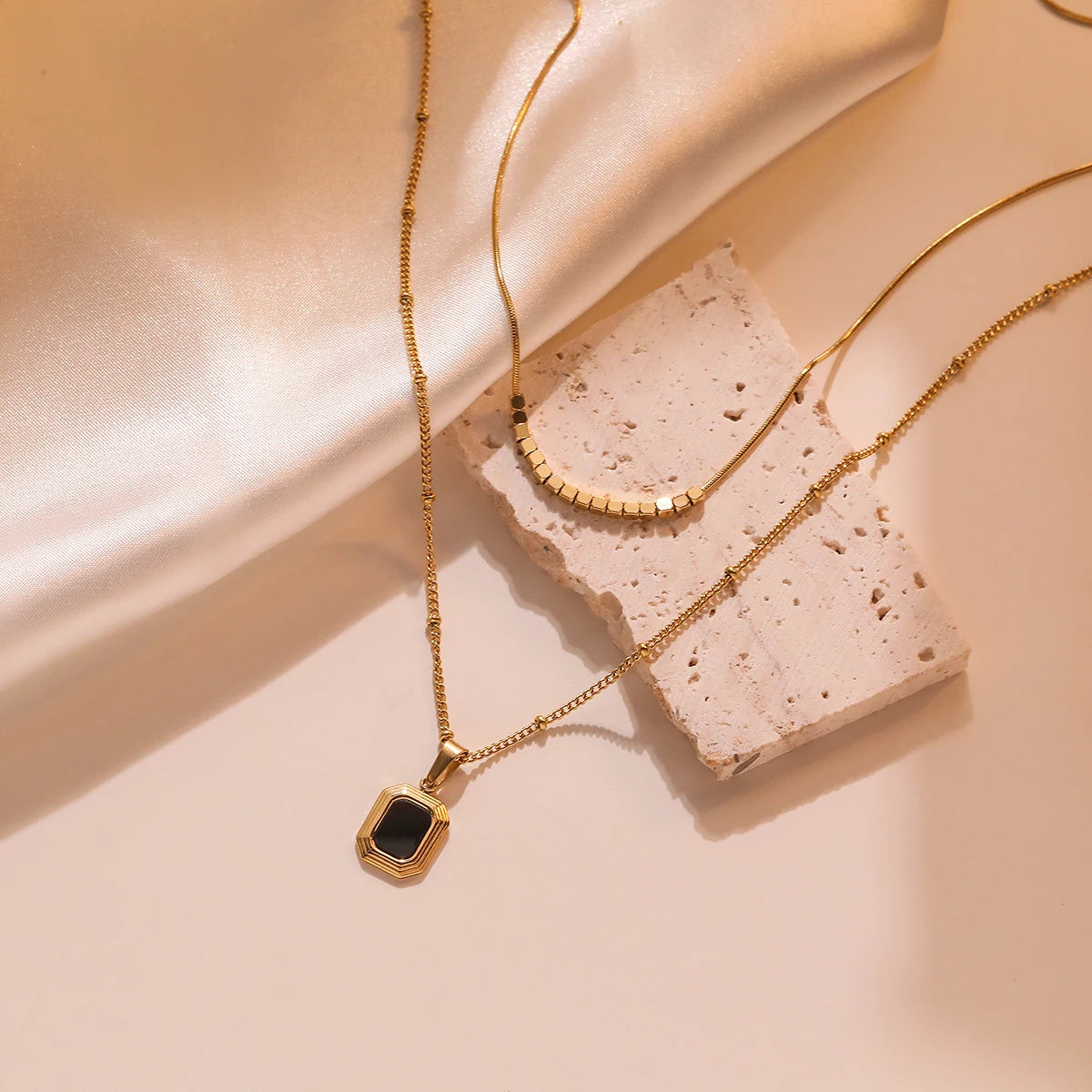 Colar Duplo com Pingente Festa - Lafemininy