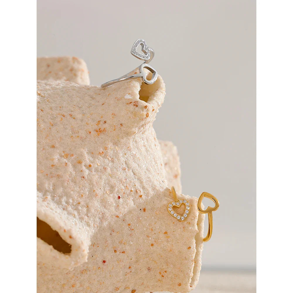 Anel Dourado, Anel de Luxo, Anel ouro, Anel com pedra, Anel regulável, Anel Luxuoso, Anel Coração