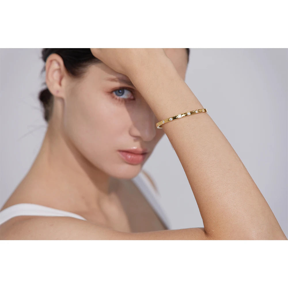 Yhpup elegante pulseira de pulso de aço inoxidável de zircônia cúbica banhada a ouro 18K joias à prova d'água para mulheres charme moda