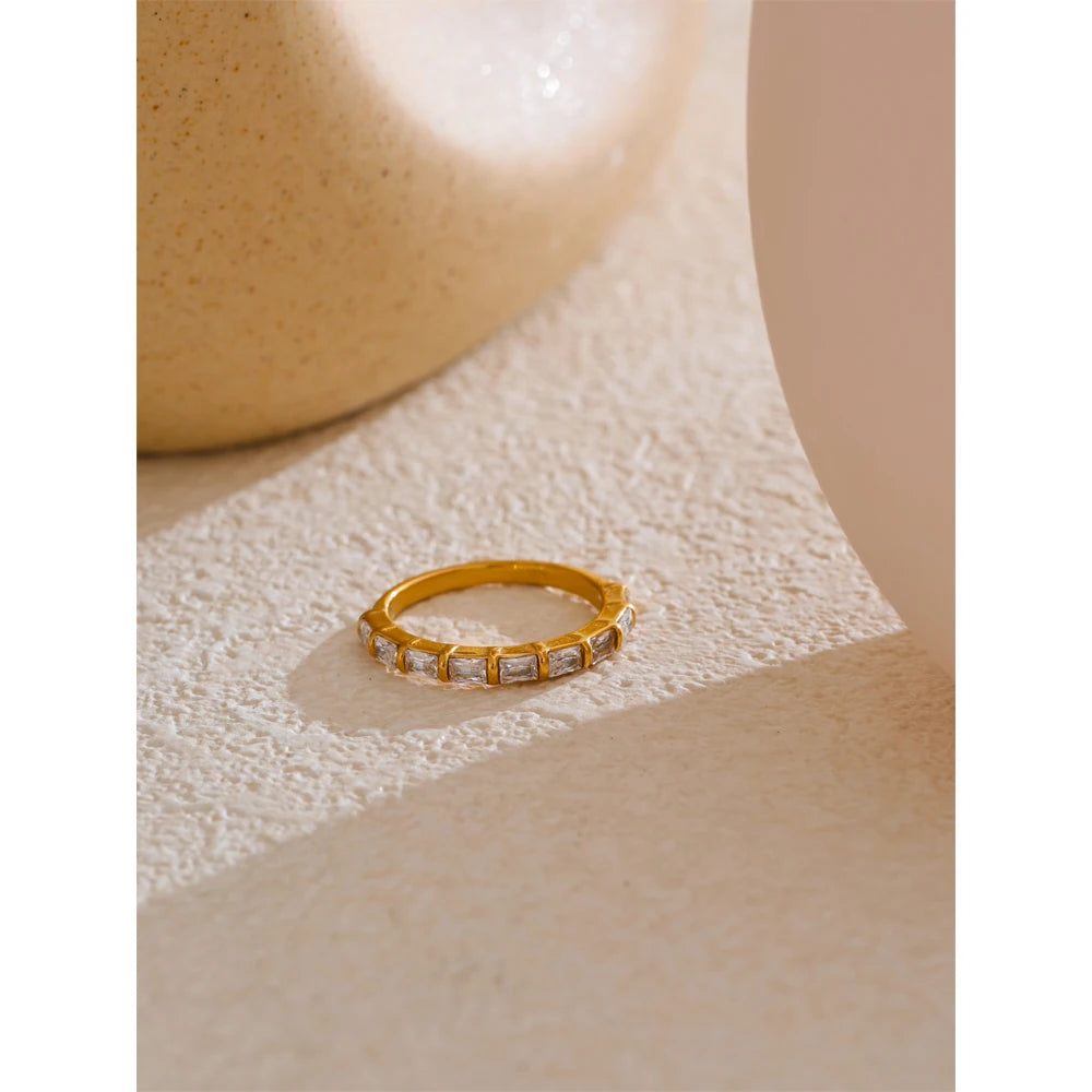 Yhpup 678 # Anel dourado de zircônia cúbica brilhante delicado, aço inoxidável 316l, joias elegantes da moda para mulheres, acessórios banhados a pvd