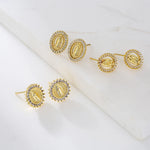 Brinco Clássico Virgem Maria Cravejado com Zircônia - Lafemininy