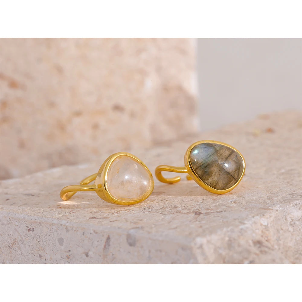 Anel Dourado, Anel de Luxo, Anel ouro, Anel com pedra, Anel regulável, Anel Luxuoso