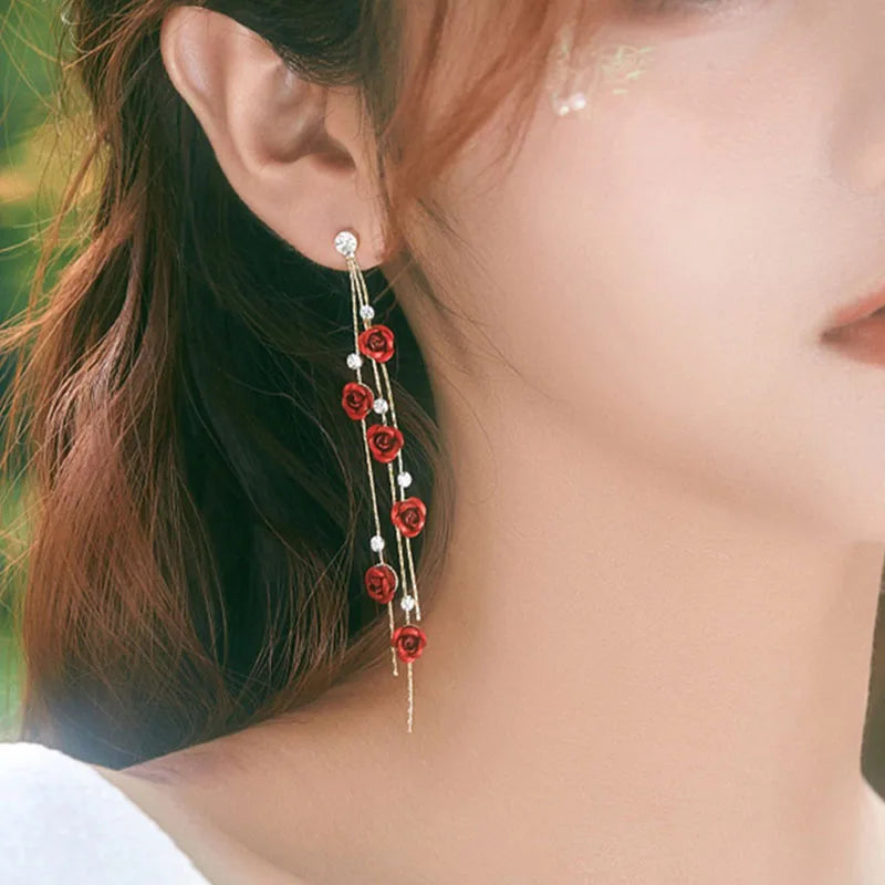 Brinco Pendente com Rosas e Strass - Lafemininy