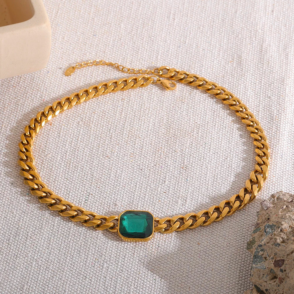 Yhpup hiperbólico cor dourada grossa corrente cubana cristal verde textura de metal colar de declaração de aço inoxidável joias da moda