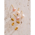 Yhpup 6mm de alta qualidade branco rosa natural pão de água doce pérola pequenos brincos femininos aço inoxidável jóias diárias presente