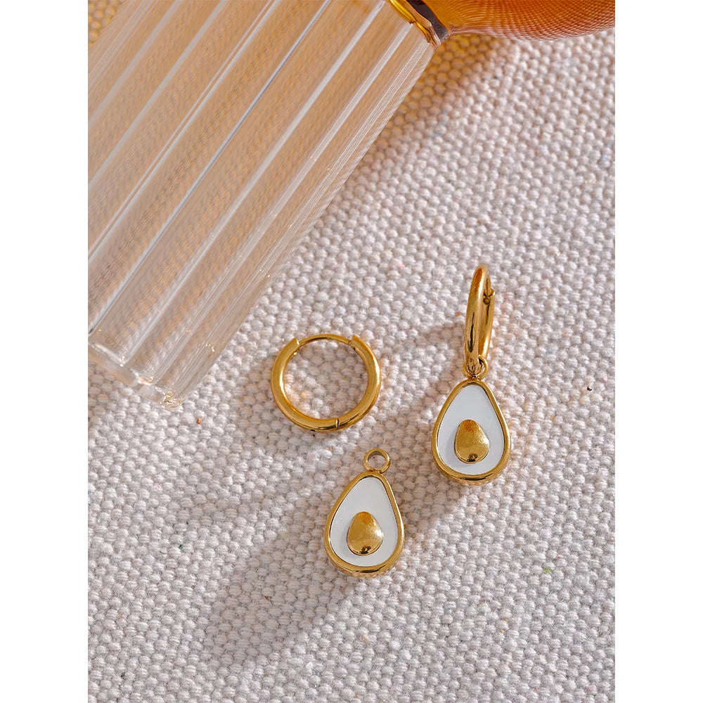 Yhpup gota de abacate dourado aço inoxidável frutas huggie hoop brincos para mulheres concha natural moda charme bonito jóias presente