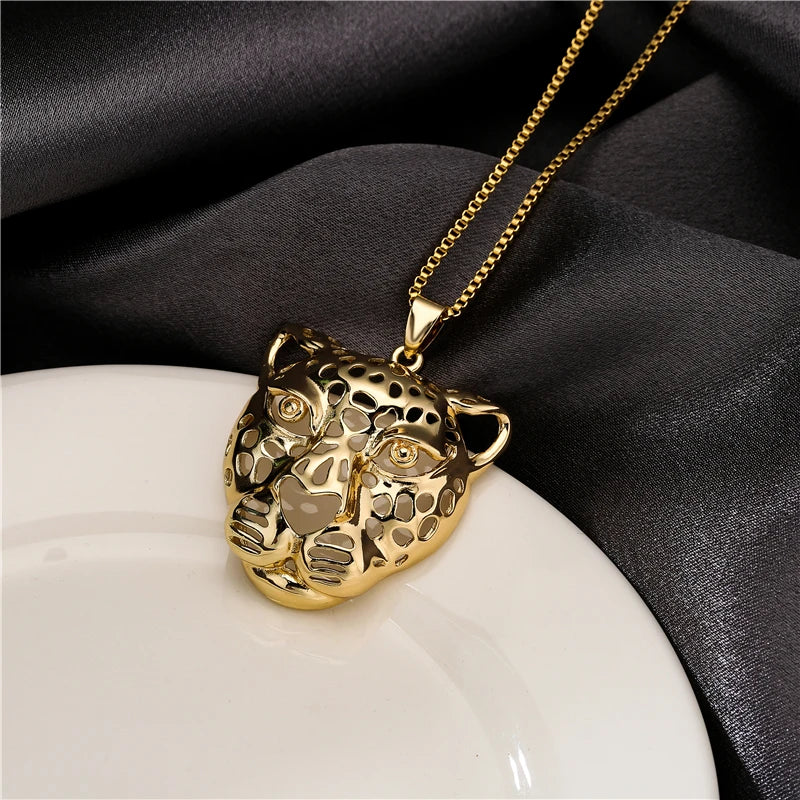 Colar com Pingente Leopardo