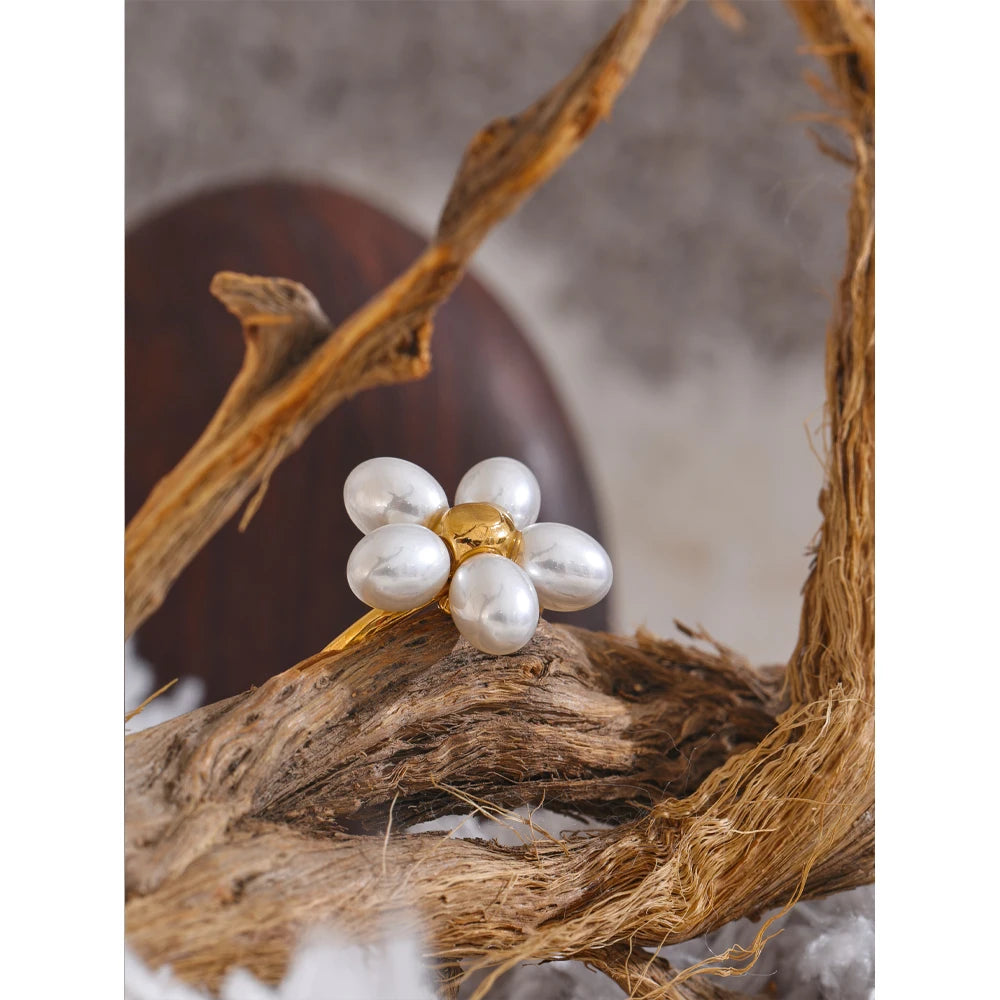 Yhpup elegante imitação de pérolas flor dourada ajustável chique anel para mulheres moda dedo joias exclusivas