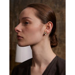 Yhpup brincos diários dourados com flor de concha natural de alta qualidade para mulheres evitam alergias joias requintadas de aço inoxidável