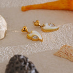 Yhpup exclusivo concha natural zircônia coração amor brincos de alta qualidade aço inoxidável banhado a pvd joias requintadas