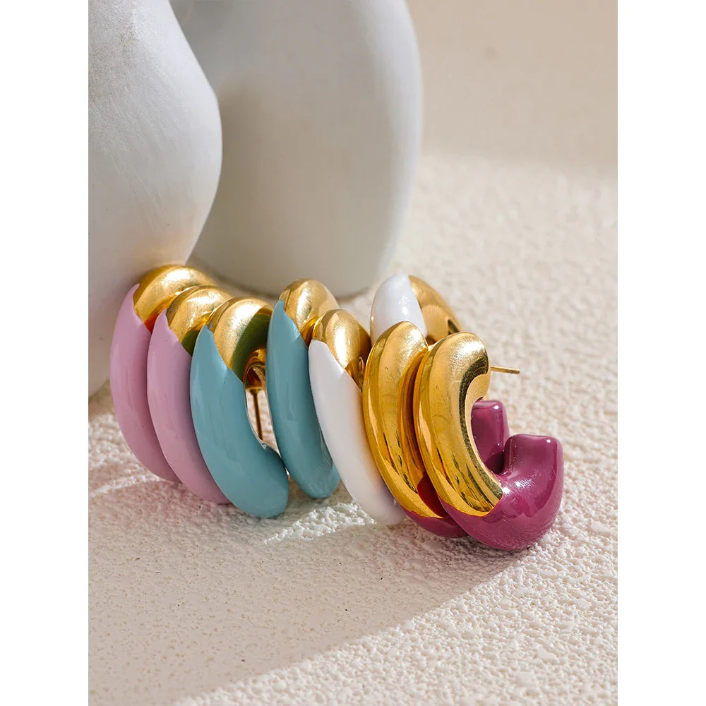 Brincos Huggie Forma Yhpup-C para Mulheres, Cor do Ouro, Aço Inoxidável, Jóias Diárias, Impermeável, Esmalte Requintado, Colorido, Versátil